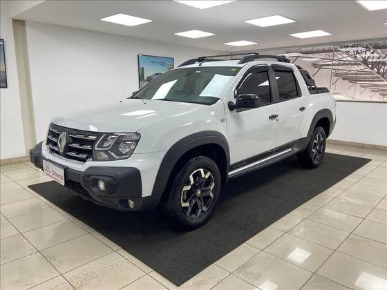 RENAULT OROCH 1.3 TCE FLEX OUTSIDER X-TRONIC RENAULT OROCH 1.3 TCE FLEX OUTSIDER X-TRONIC